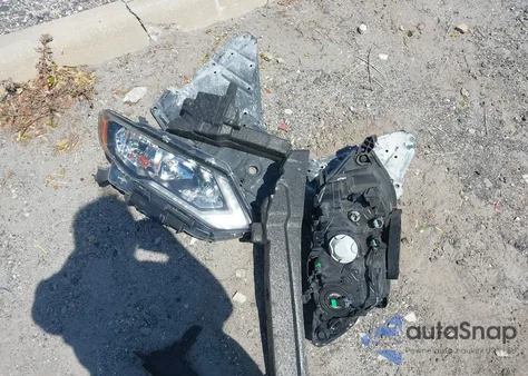 2017 Nissan Rogue S z USA, uszkodzony, nr VIN KNMAT2MT0HP532279